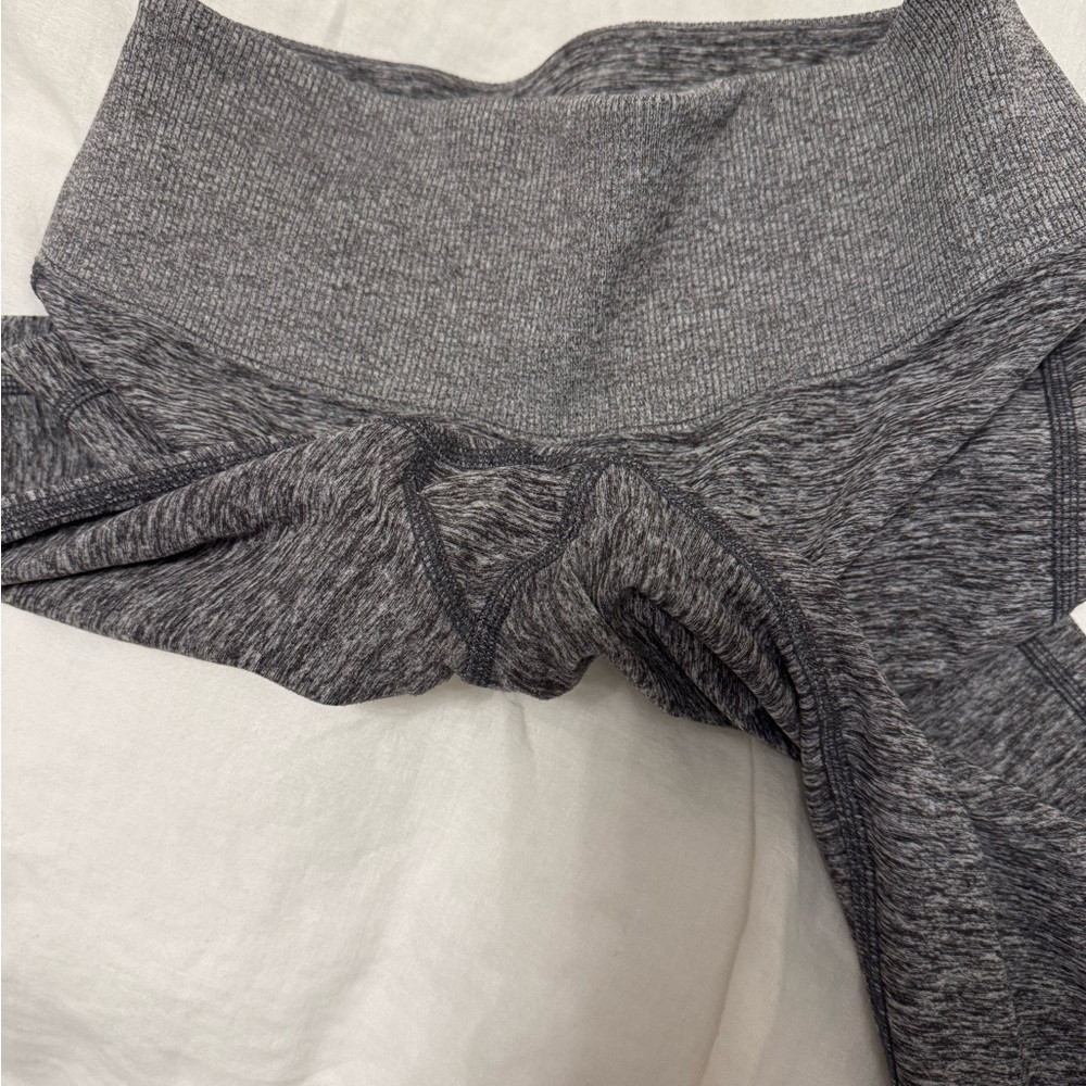 Alo grey leggings - Picture 3 of 4